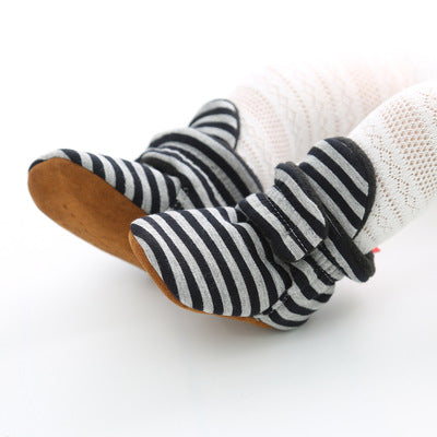 CozyCuddle Plush Floor Shoes: Snuggly Warmth for Tiny Tots